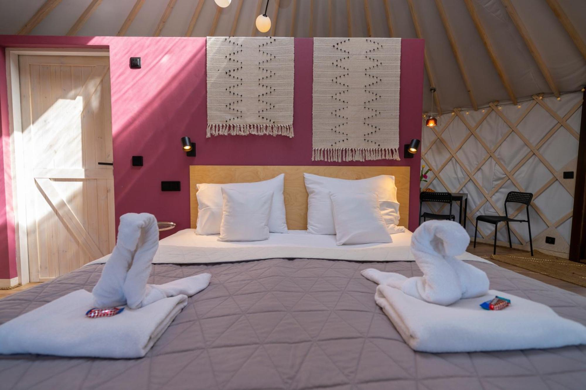 Gajowka  Dom W Domu - Izera Glamping Bed & Breakfast エクステリア 写真